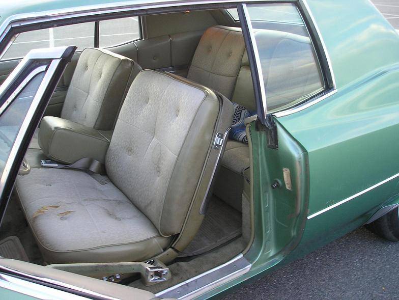 INTERIOR.JPG