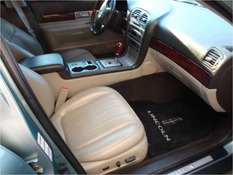 interior1.jpg