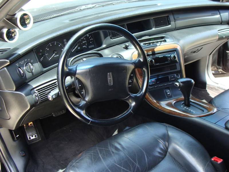 interiorphotos97017.jpg