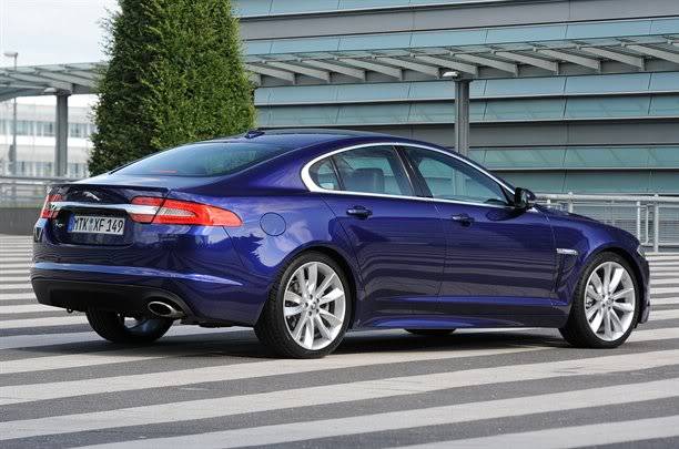 Jaguar-XF-2961111315166071600x1060.jpg