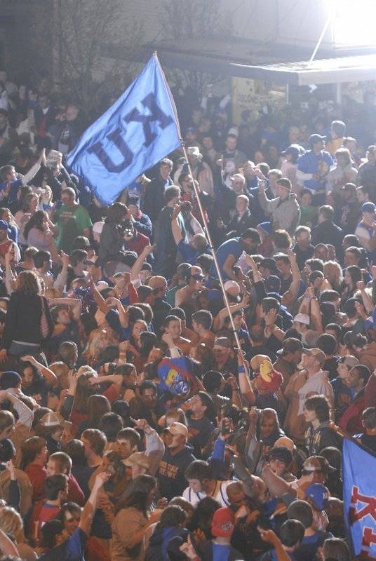 Jayhawks_on_mass3032_t800.jpg