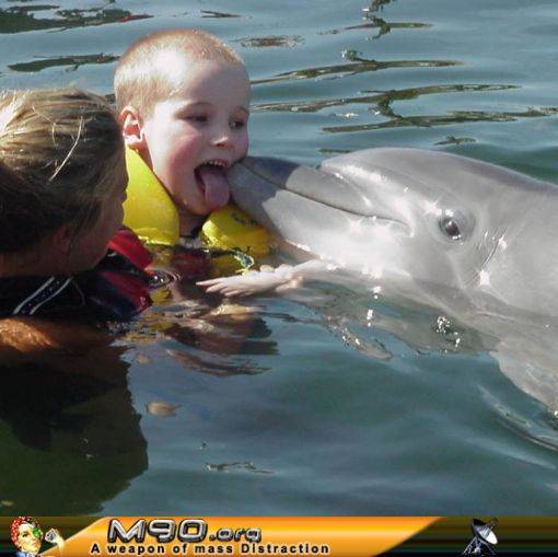 kissyfish.jpg
