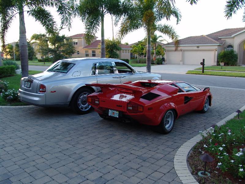 lamborghinicountachredr.jpg