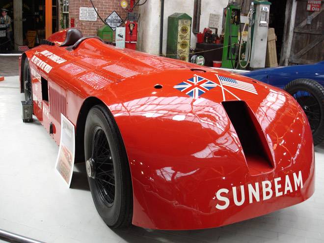 landspeedrecordcar1927.jpg