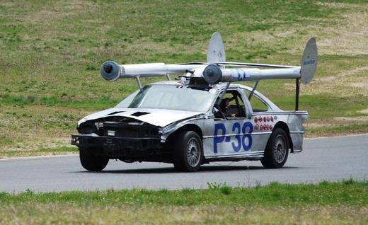 laws-turned-their-lincoln-mark-viii-into-a-lockheed-p-38-legend-speedycop-photo-461573-s-520x318.jpg