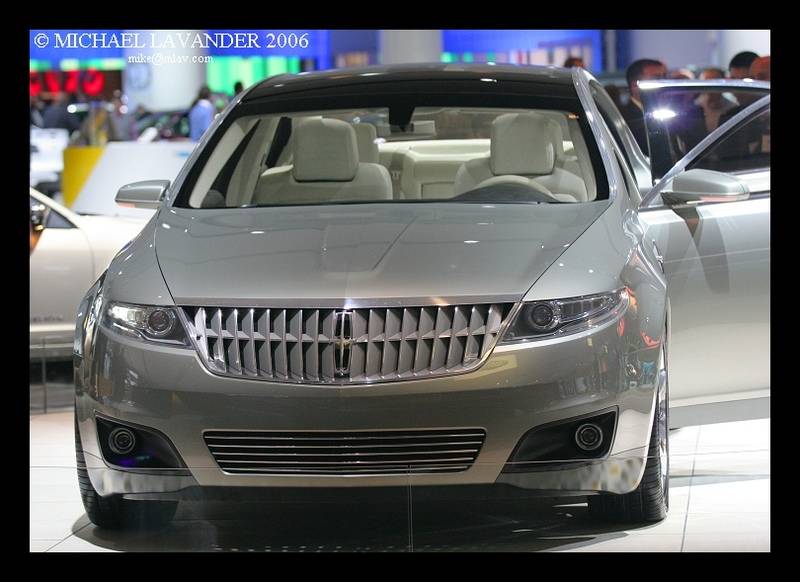 Lincoln%20MKS%20a.jpg