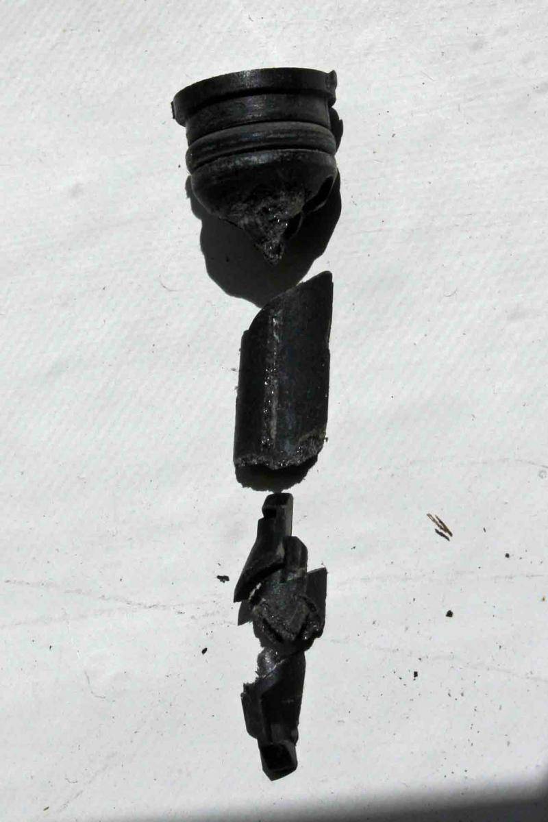 Lincoln LA V6 Coolant Bleed Plug red2 copy.jpg