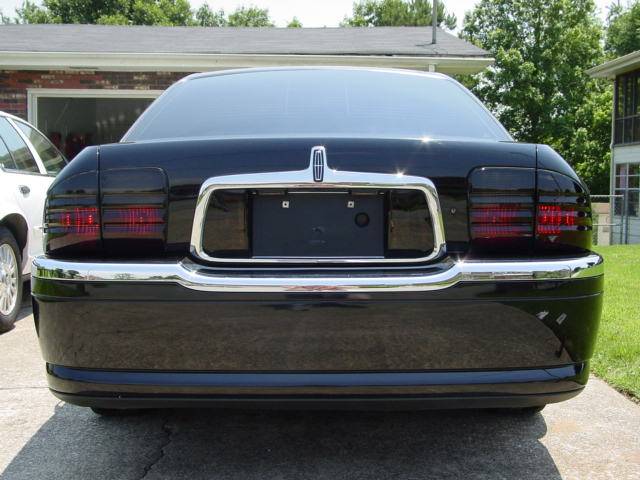 Lincoln LS 009.jpg