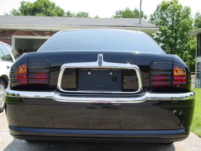 Lincoln LS 010.jpg