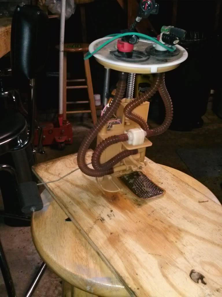 Lincoln LS Fuel Pump.jpg