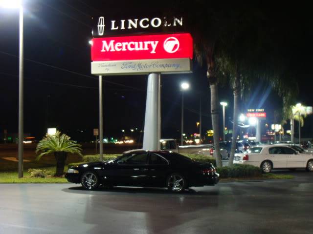 lincolndealer002.jpg