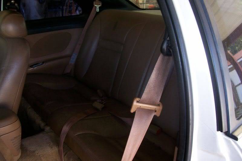 Lincolninteriorrear.jpg