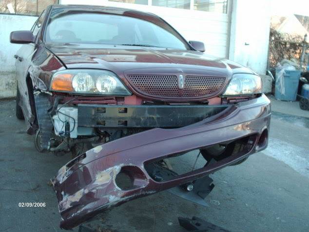 LincolonCrash2706001.jpg