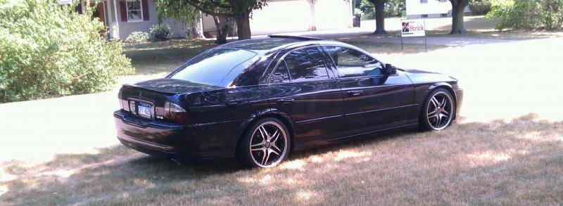 LS FRONT YARD-1.jpg