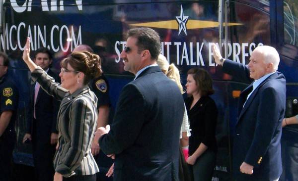 McCain_Palin_Wave_4 (600 x 366).jpg