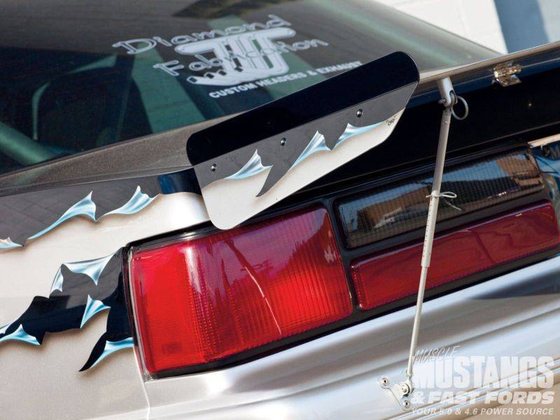 mmfp_1002_02+1984_ford_mustang_lx+rear_wing.jpg