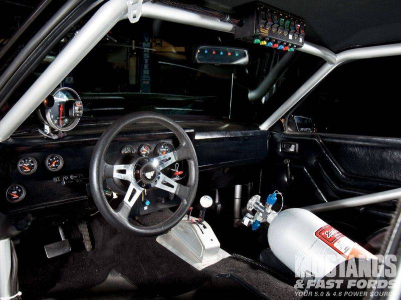 mmfp_1002_10+1984_ford_mustang_lx+interior.jpg
