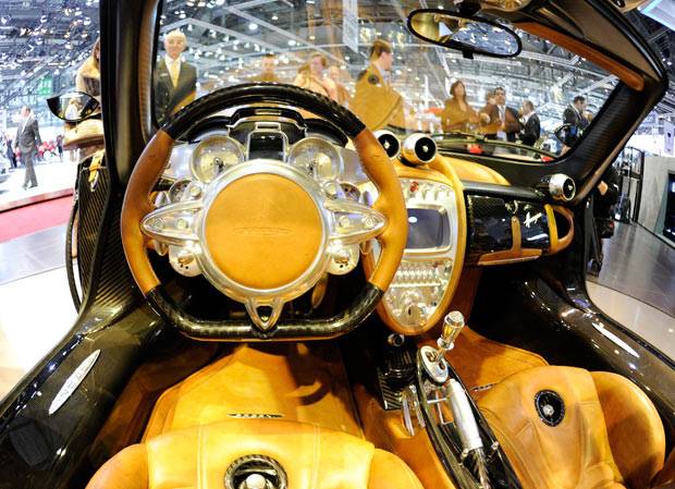 pagani-interior_1838820i.jpg