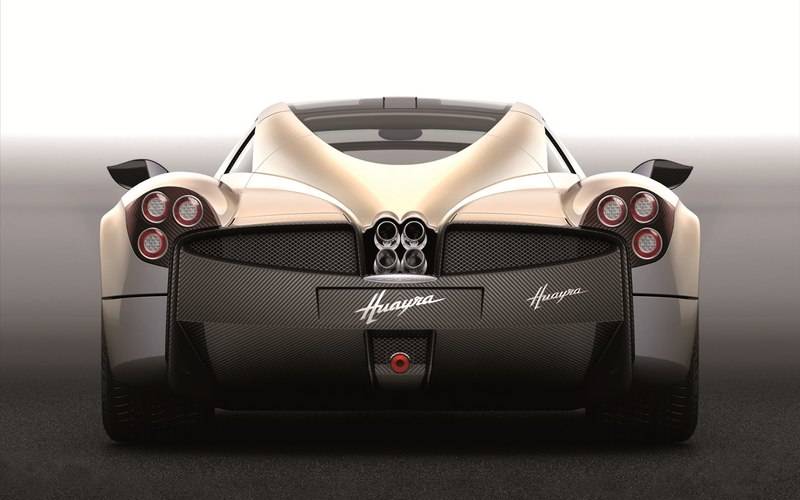 paganihuayra2011rear.jpg