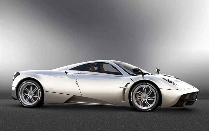 paganihuayra2011rside.jpg