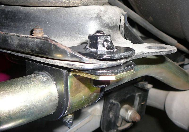 rearswaybarmount2.jpg