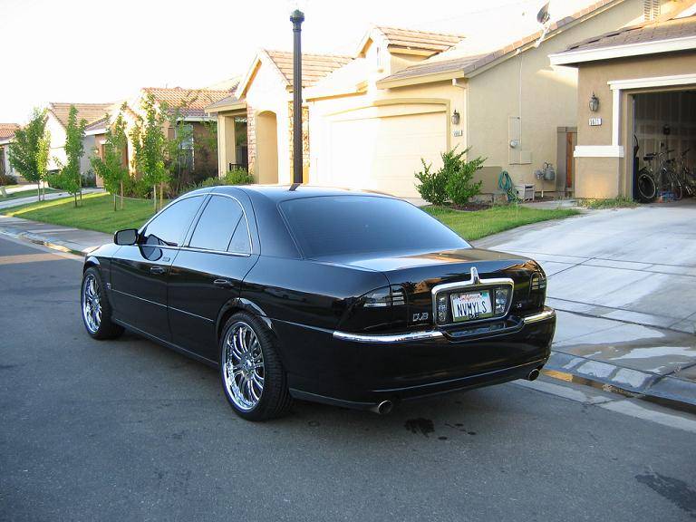 sexy rear end of an LS.JPG