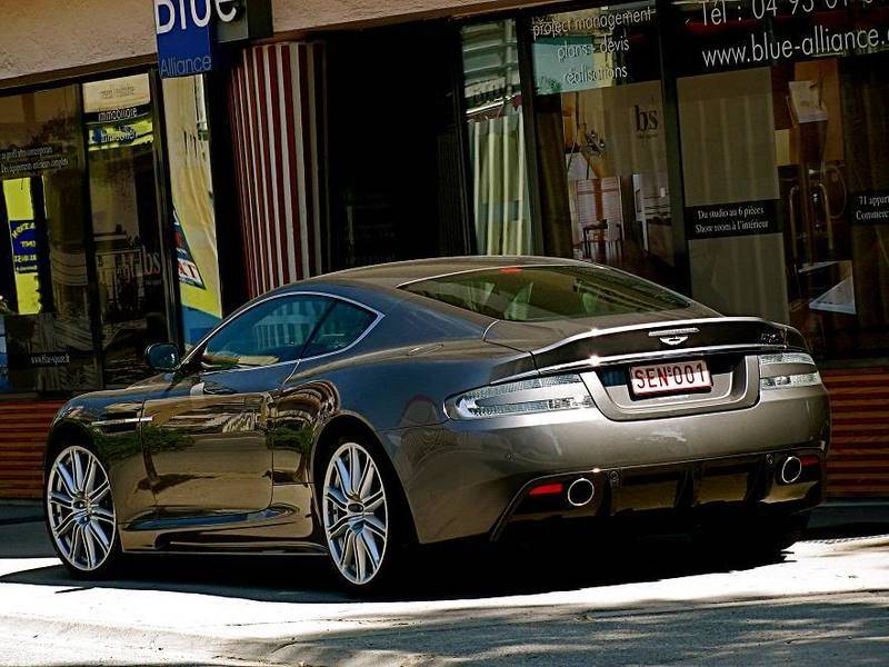 Silver_Aston_Martin_DBS_rr.jpg