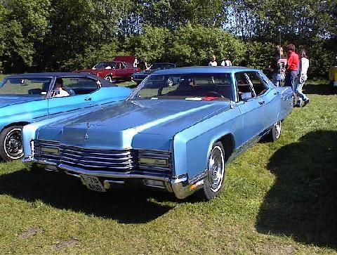 std_1970_Lincoln_Continental_Sedan-1.jpg