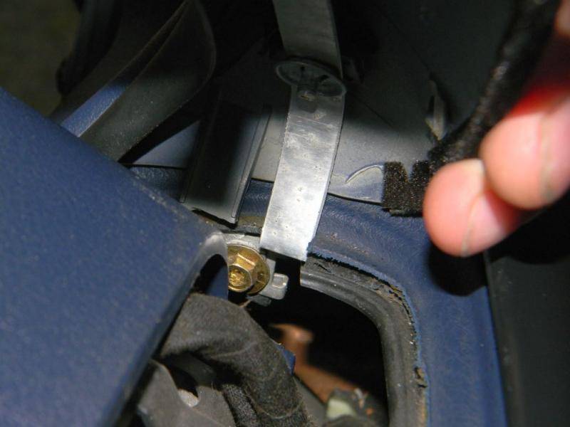 Steering cowel fix (7).jpg