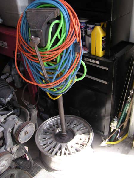 Vise_stand.jpg
