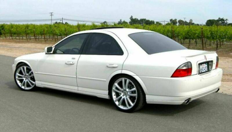 White tri coat.jpg