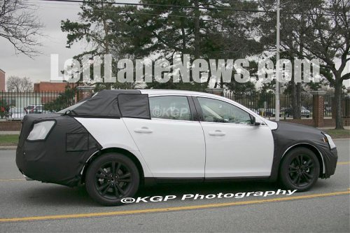 2-2009-lincoln-mks-spied-april.jpg