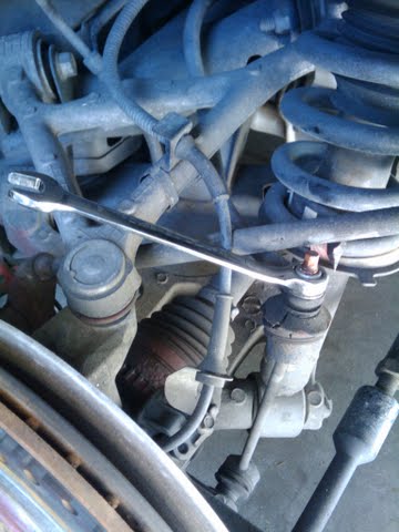 rear sway bar link 2.jpg rear sway bar link 2.jpg