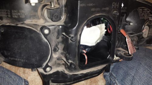 1Remove Cover_Tape Socket.jpg