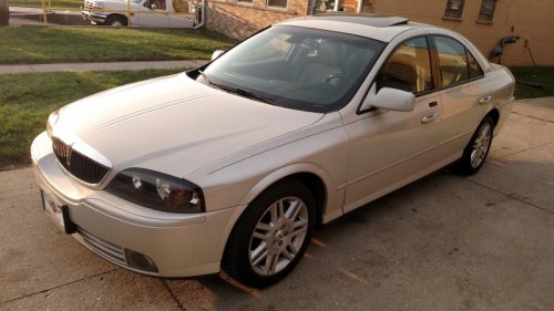 Lincoln LS 1.jpg