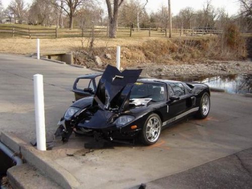 2006 ford gt wrecked