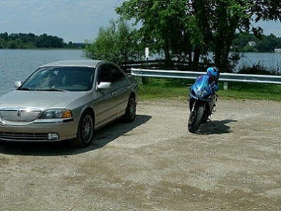 2000 Lincoln Ls/ 2005 Suzuki GSXR 600