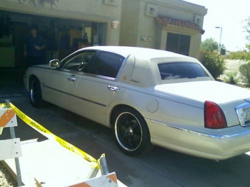 2000 Lincoln Town Car Cartier